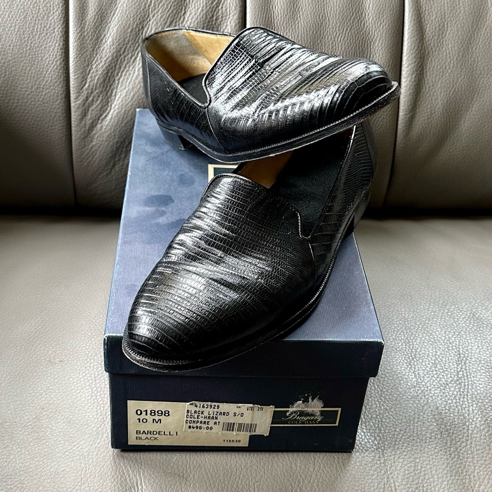 Men’s COLE HAAN BRAGANO, black lizard shoes size 10.